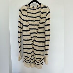 Free people size xs long duster sweater with front pockets
